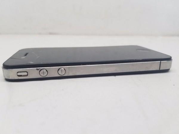 一台史蒂夫乔布斯收藏版的iPhone4s居然使用价值100万