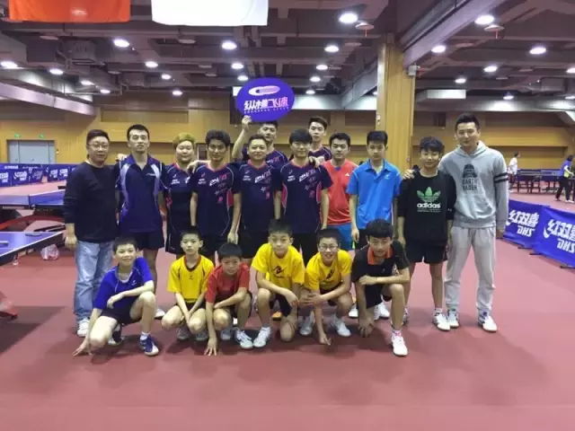 一帮业余乒乓高手跑到中国乒乓球学院