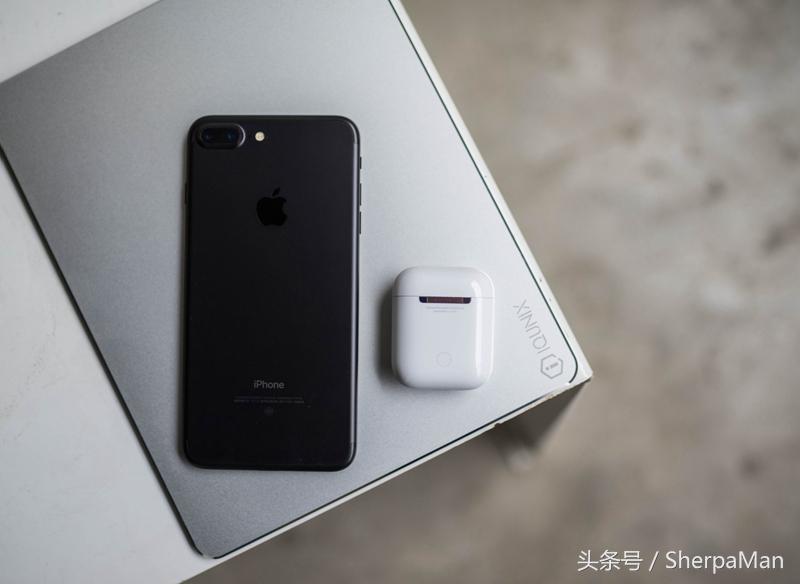 iPhone Airpods 无线蓝牙耳机感受：1288 却也值了！