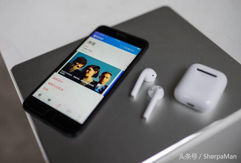 iPhone Airpods 无线蓝牙耳机感受：1288 却也值了！