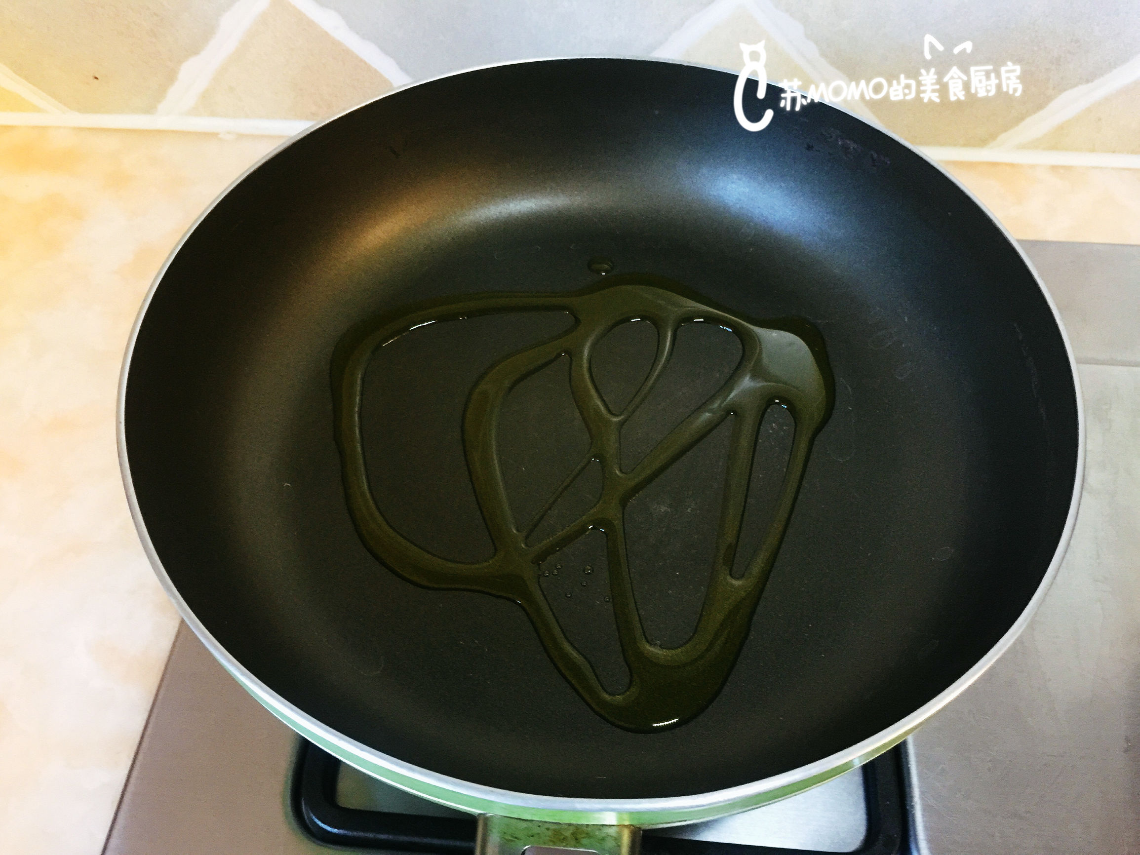 A hamburger, confuse fort of your Xianggu mushroom