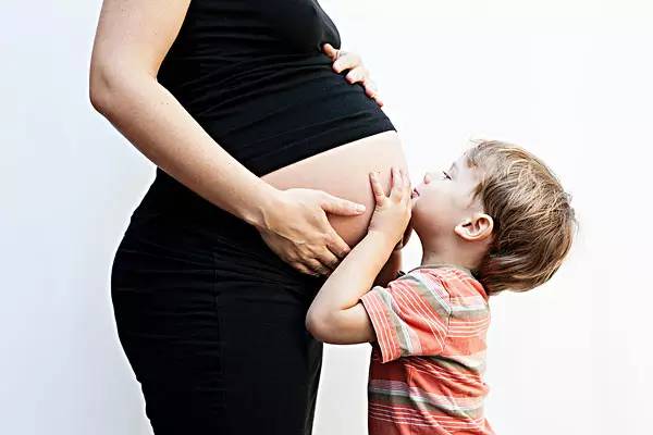怀孕紧盯牙周病 防早产风险高3倍