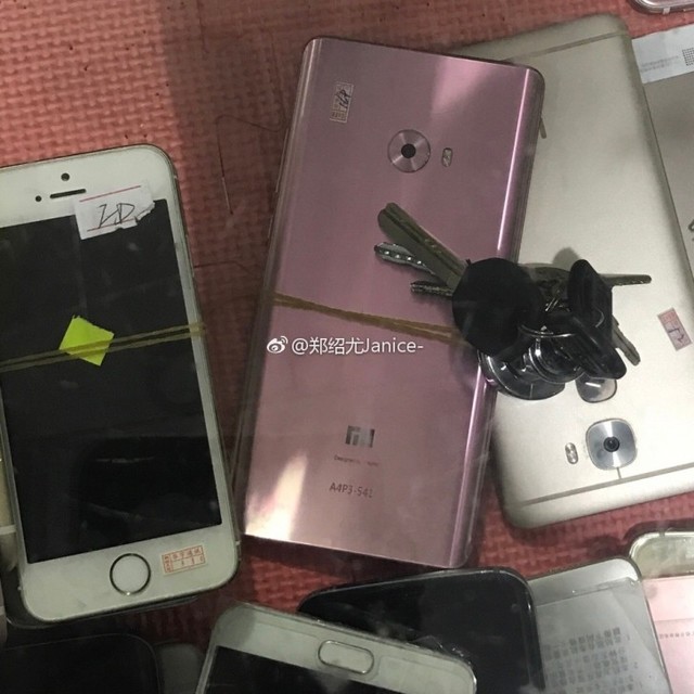 传小米手机Note 2增粉红色款 真假暂不确定性
