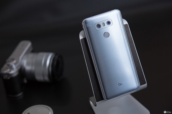 尾巴开箱丨回归一体化的 LG G6 这次用上了全视角屏