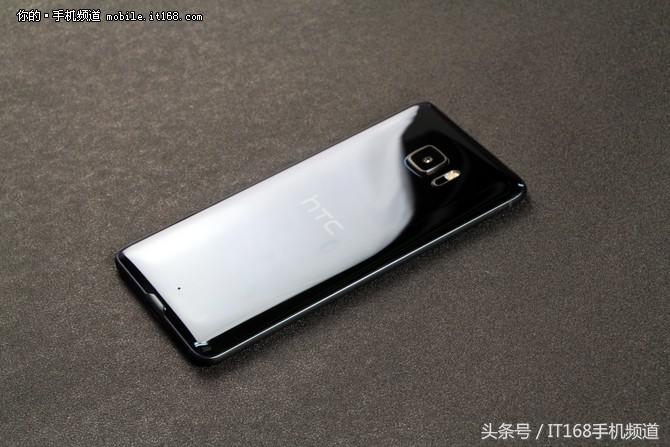 HTC U Ultra评测：售价超过5000元能否挽救HTC