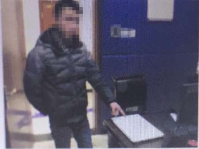 重庆一男子毕业就业不如意 混入校园盗窃电脑被抓