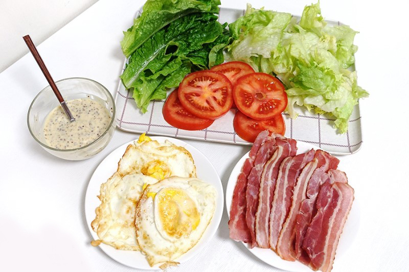 营养早餐,简单制作BLT三明治