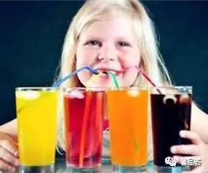 别再给孩子喝这种水了，严重影响孩子身体发育！父母千万别大意