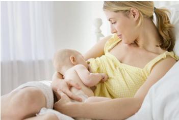 母乳喂养11大难题之一——喂母乳的姿势