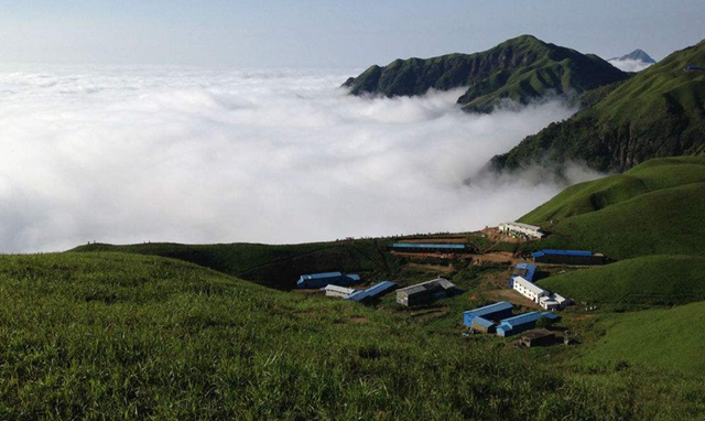 而且武功山多雨多霧,很影響登山和觀景,所以去之前一定要查好天氣.