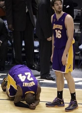 关于骑士单膝下跪的说说配图「简短」 _qq说说网