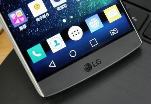 LG V30：曲屏 骁龙835 8G RAM，阻击小米6