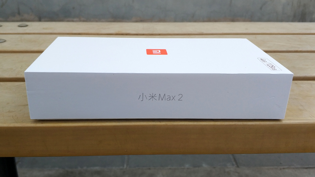 小米手機(jī)Max2開箱：長相比上一代提高許多，一只手把控沒什么無工作壓力