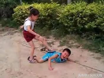 80后的集體回憶  盤點(diǎn)那些年奧特曼里的戰(zhàn)車