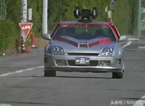 80后的集體回憶  盤點(diǎn)那些年奧特曼里的戰(zhàn)車