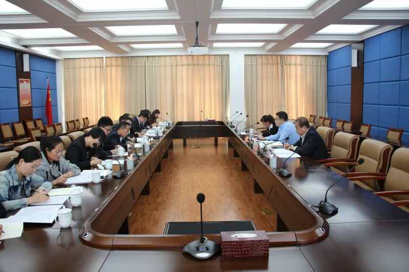 「要闻」张海峰:党员干部要做\