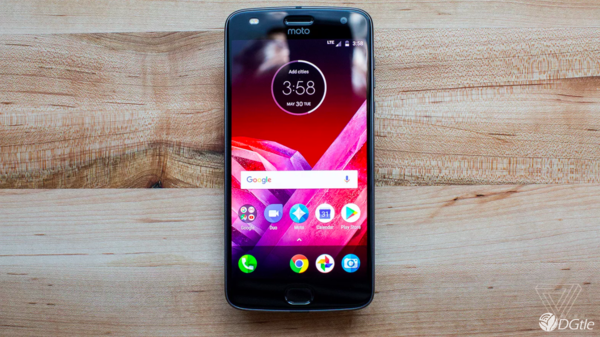 Moto Z2 Play 宣布公布：外殼薄了一毫米，續(xù)航力縮水率六小時(shí)