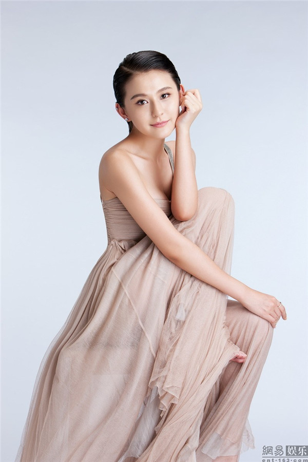 美女热依扎哈萨克族宁贵人