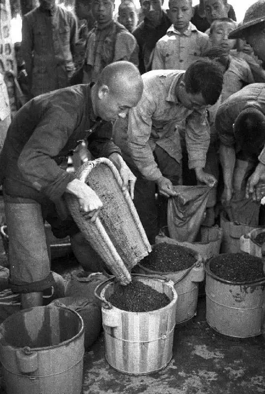 时光穿梭，赣州1980、1990年代老照片，你能认出多少？