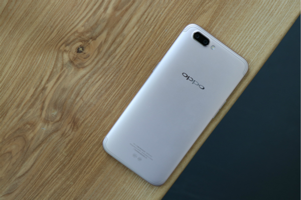 OPPO R11深度评测：前后两千万双摄+骁龙660 真旗舰体验