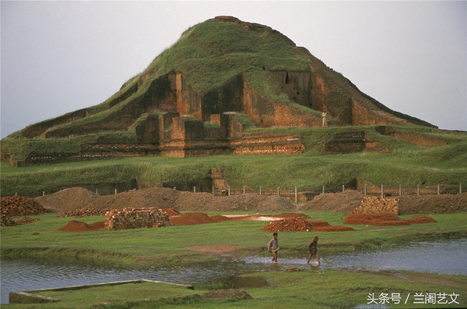 孟加拉国帕哈尔普尔的佛教毗诃罗遗址占地9公顷！是一座带有围墙的大型砖制寺庙
