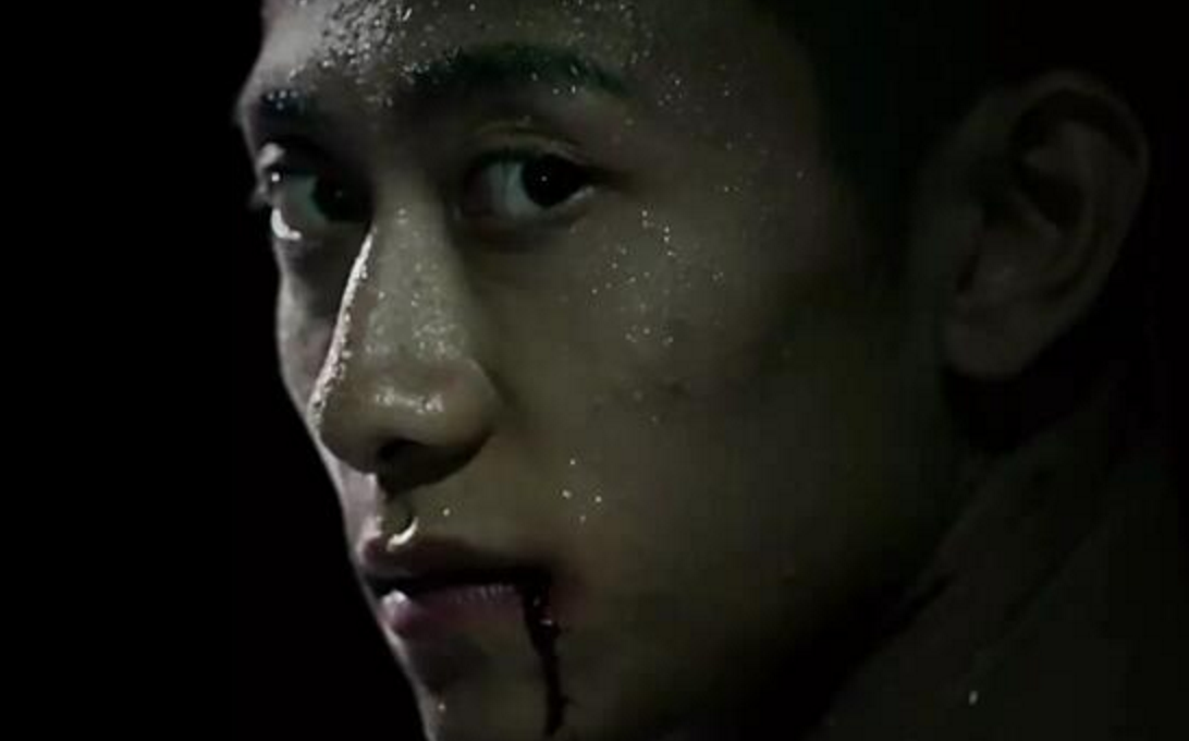 2003年出演第一部电视剧《281封信》,代表作:潜伏,美人心计,美人无泪