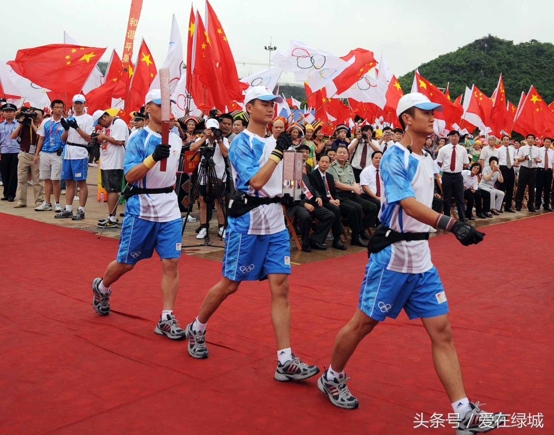 奥运会圣火多久到南宁(2008年广西最激动的一刻奥运火炬在广西传递)