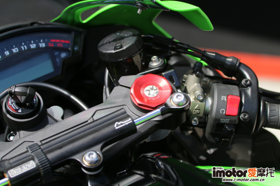 爱摩托全球首试 2016 Kawasaki ZX10R