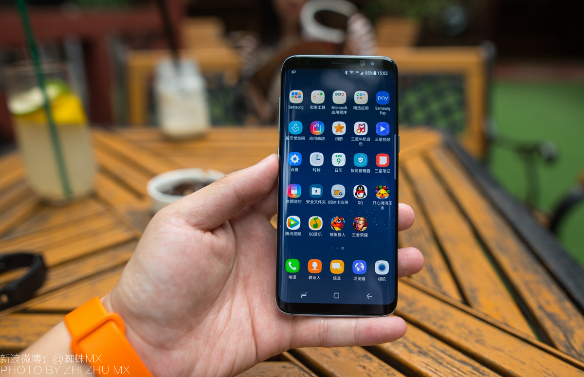 颜值标杆，还能下海，三星Galaxy S8体验