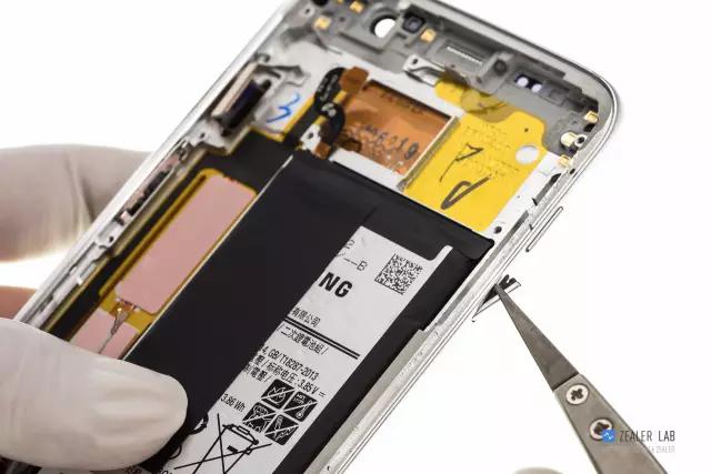 拆解 Samsung Galaxy S7 edge