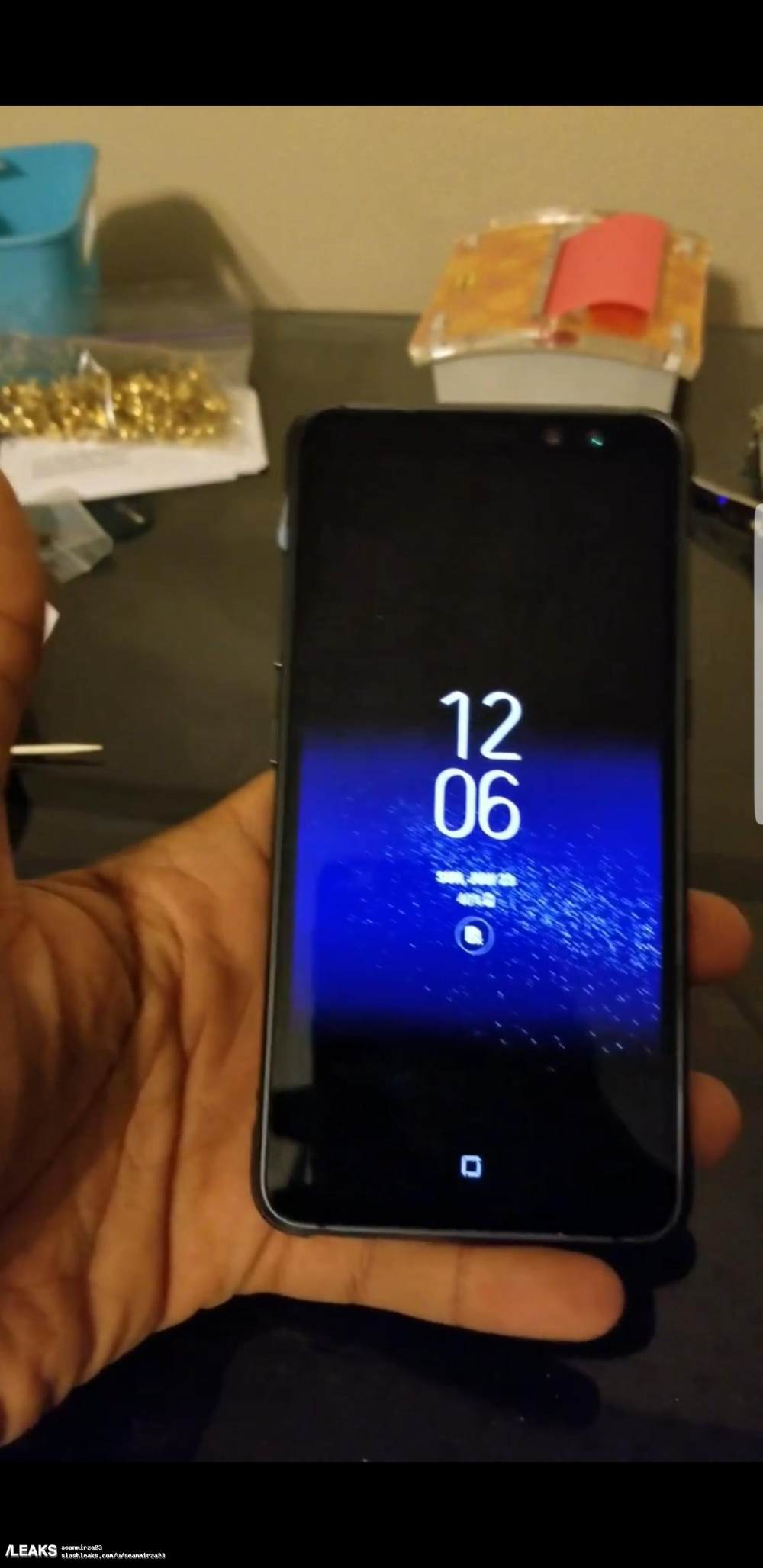 三星非斜面全视频手机上曝出，Galaxy S8 Active