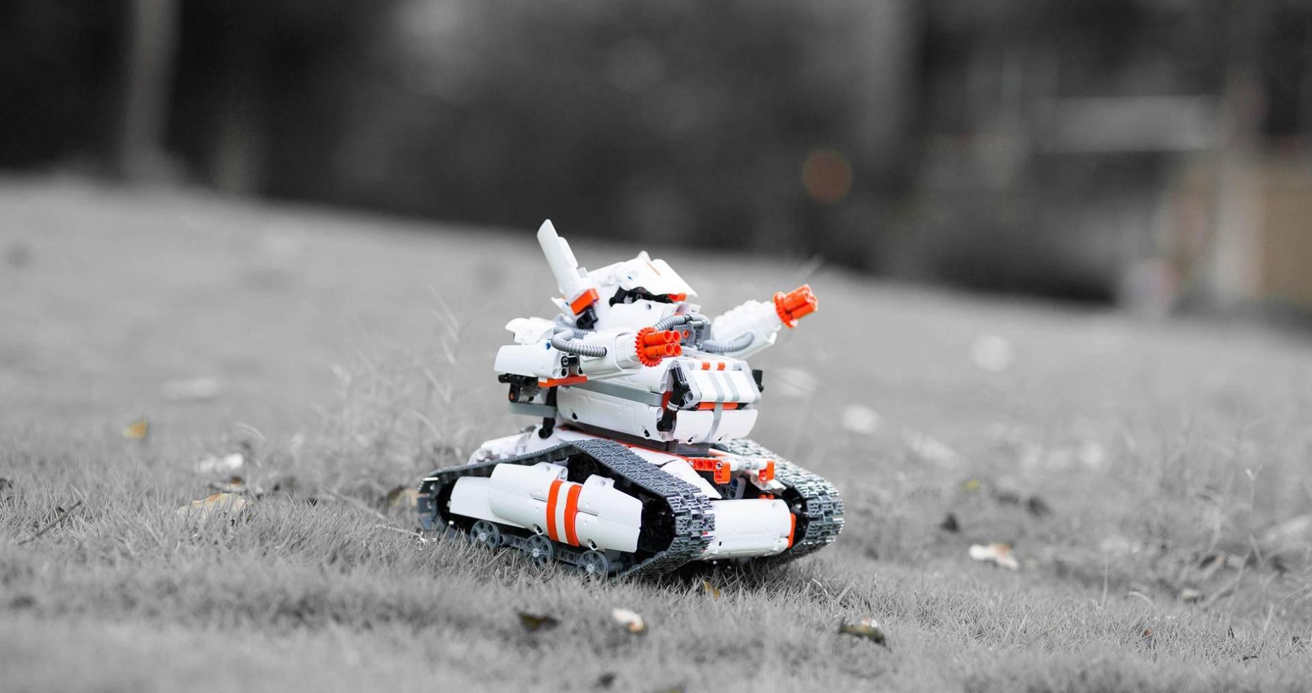 评测｜米兔积木机器人履带机甲，培养未来天才工程师