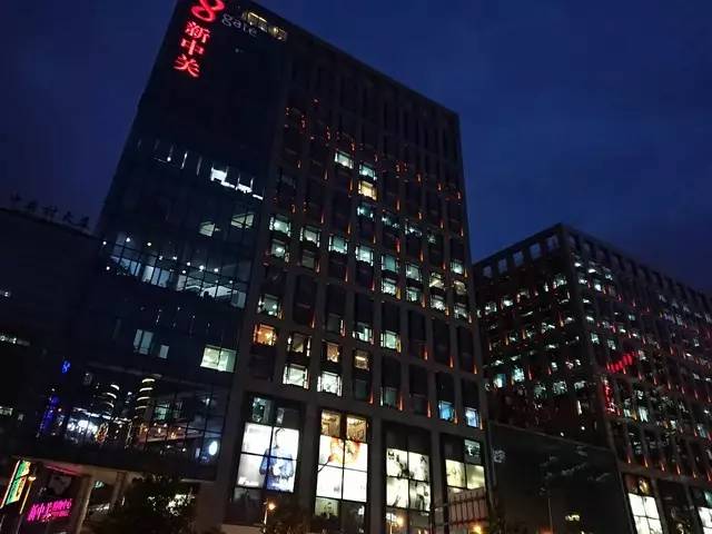 索尼XZ Premium评测：长相妖艳，实力无死角