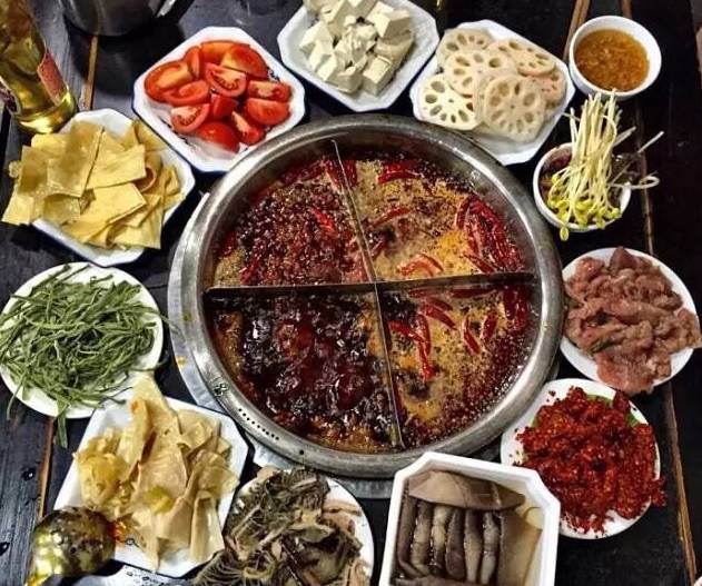 我们整理了50家在重庆必吃的店铺，国庆假期每顿都可以不重样！