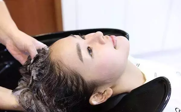 田柯:高端养发馆营销方案有哪些? 322400025c351095518c - 田柯:高端养发馆营销方案有哪些?