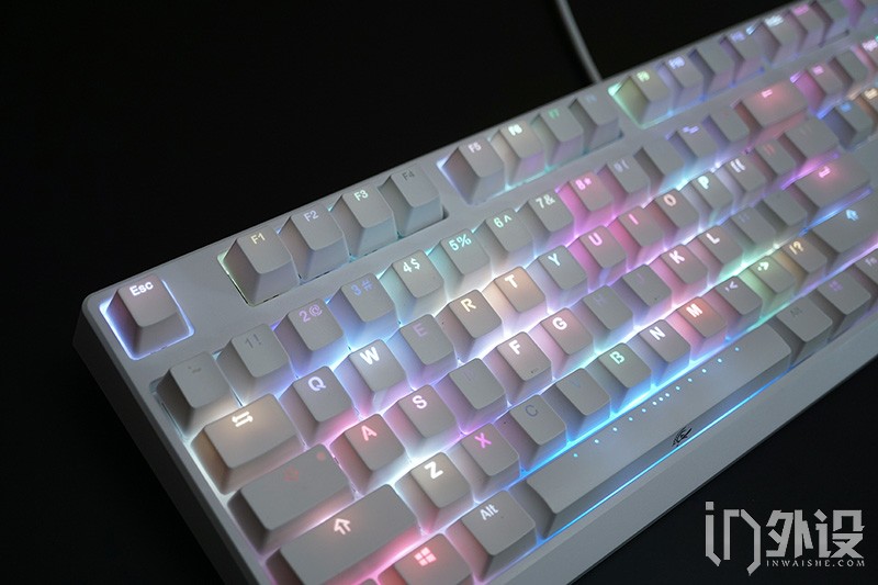 Ducky 2108 S2 RGB白色版全彩机械键盘图赏