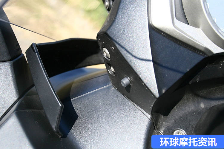 游走都市的豪华宝马：C650GT摩托车