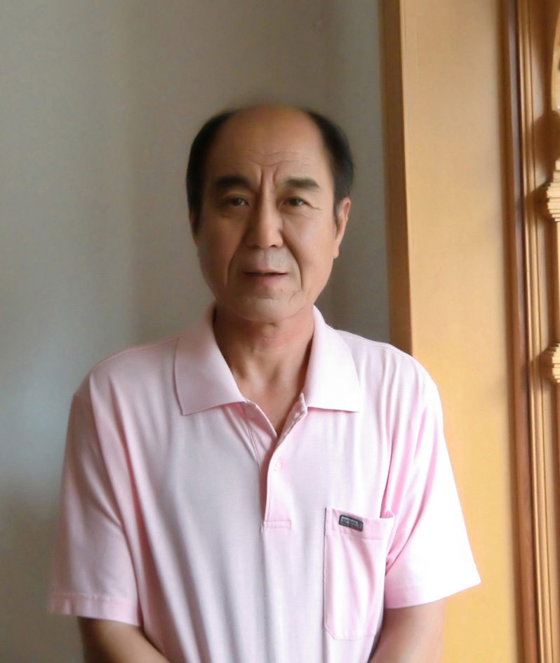 天天漫画网:漫画家张书信《漫画回报给我一份快乐的心境》