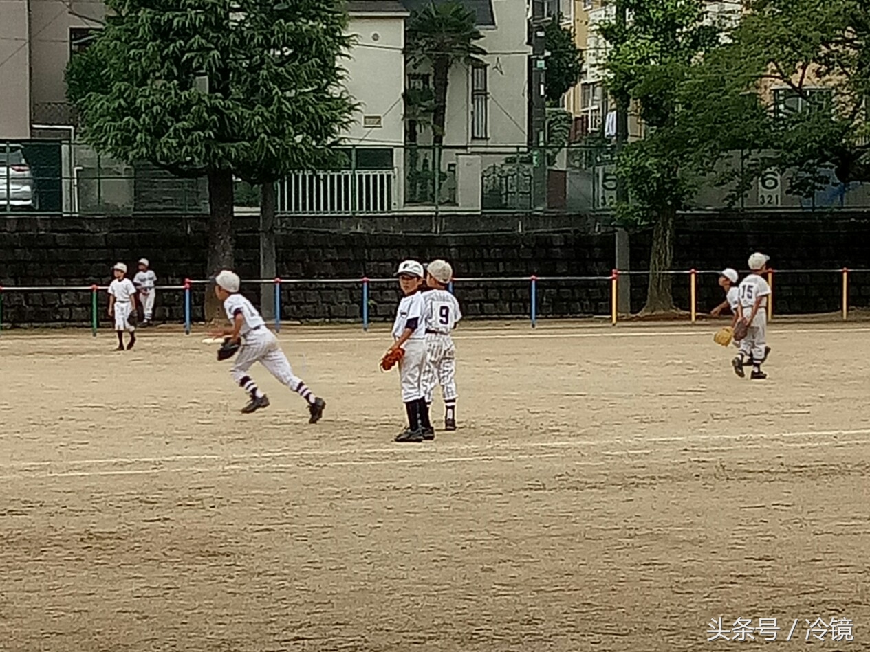 日本为什么会年年参加世界杯(日本足球连续六届打进世界杯，背后一个重要因素值得国人反思)