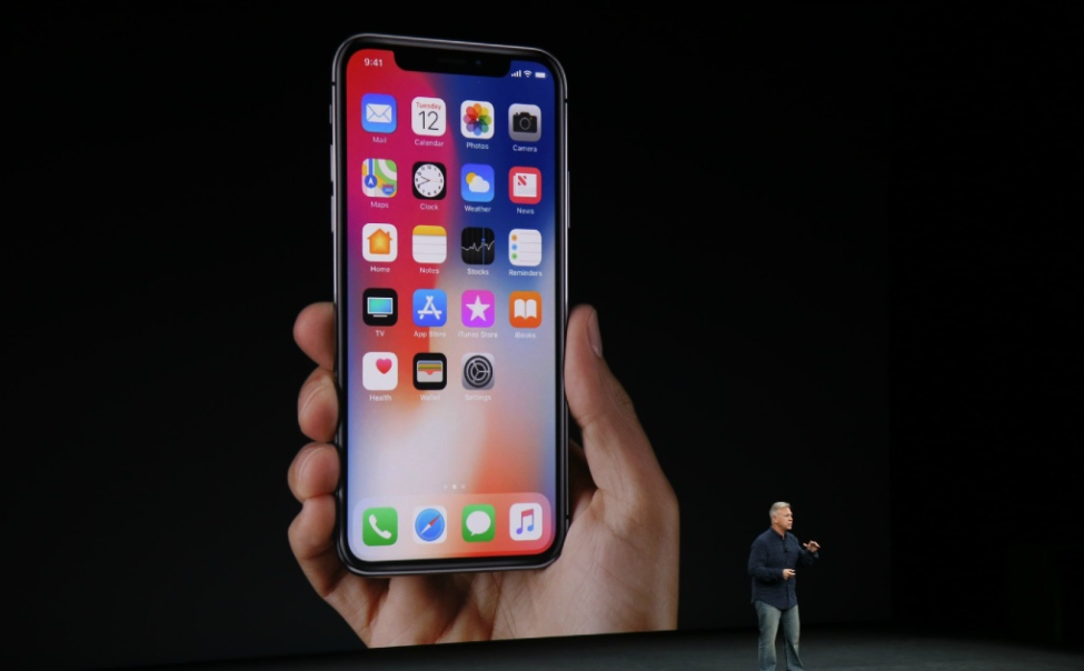 别一兴奋就买IphoneX，200元的iphone4还能决战三年