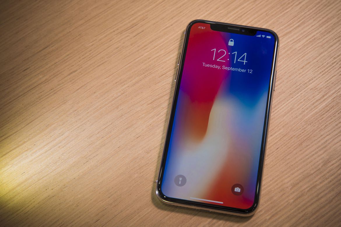 令人大呼没钱买的iPhone X究竟牛X在哪儿？iPhone X真机图赏