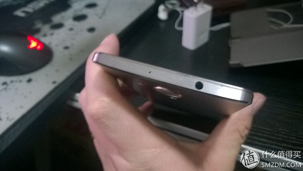 HUAWEI 華為公司 MATE8 偽拆箱 應用兩個星期基本念頭(附與mate7的小比照)