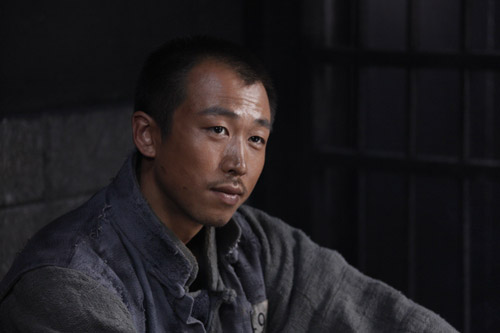 他家境贫寒读不起书，甘愿给赵本山打工7年，现今是有名的演员