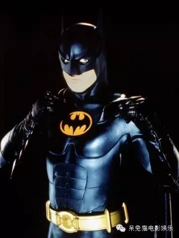 别吐槽新版蝙蝠侠又老又胖了，历代蝙蝠侠脑洞更大！
