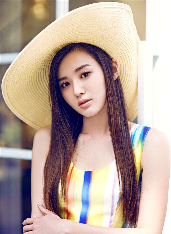 江铠同家庭背景显赫 是个标准的白富美