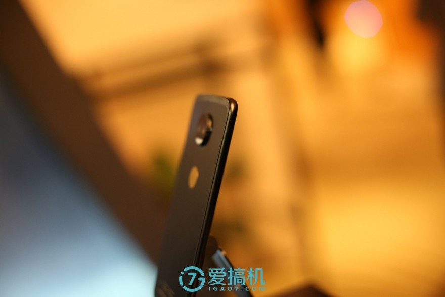 摩托罗拉手机的翻盘对决？Moto Z 2018宣布公布：市场价感人至深！居然破万