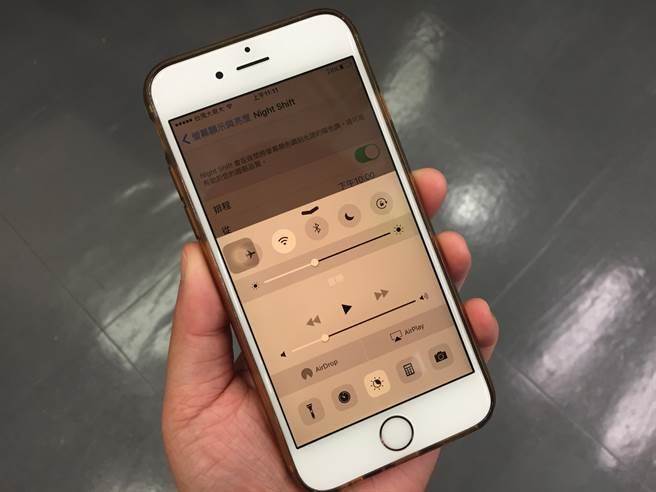 旧机器设备获救 iPhone消息推送新版本iOS 9.3