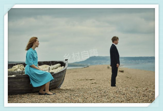 电影宿主女主角西尔莎·罗南新片在在“切瑟尔海滩上”文艺范十足