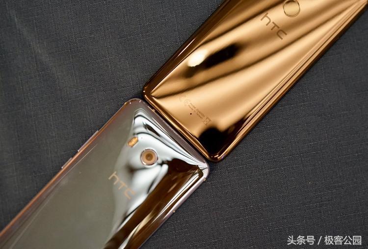 HTC U11+ 上手：全面屏，半透明玻璃后盖，还有一根神线｜首发