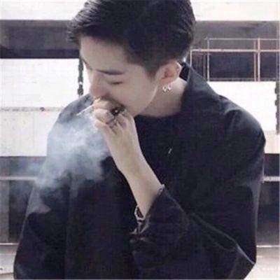 吸烟风格头像 帅气的吸烟头像